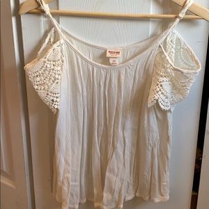 Ivory cold shoulder top